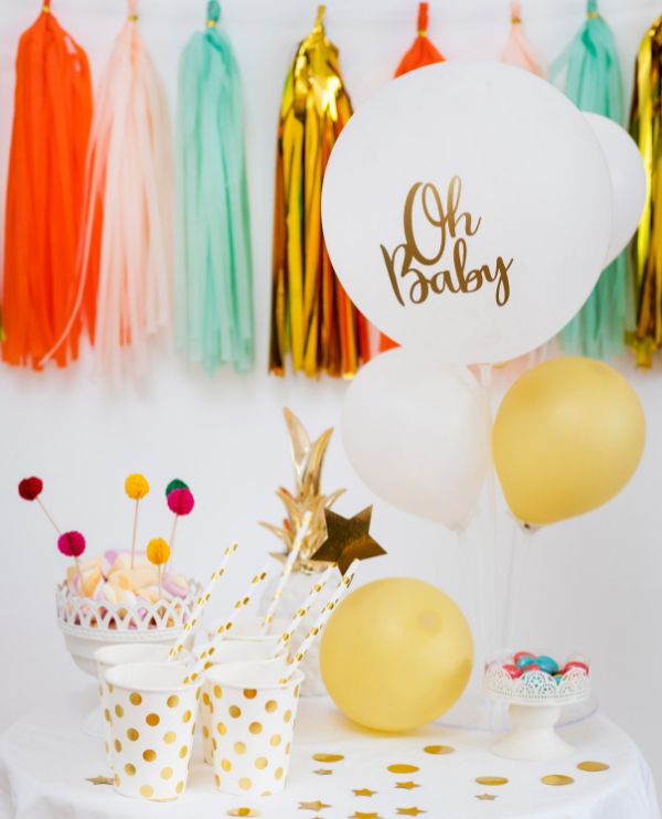Que choisir entre baby shower et gender reveal